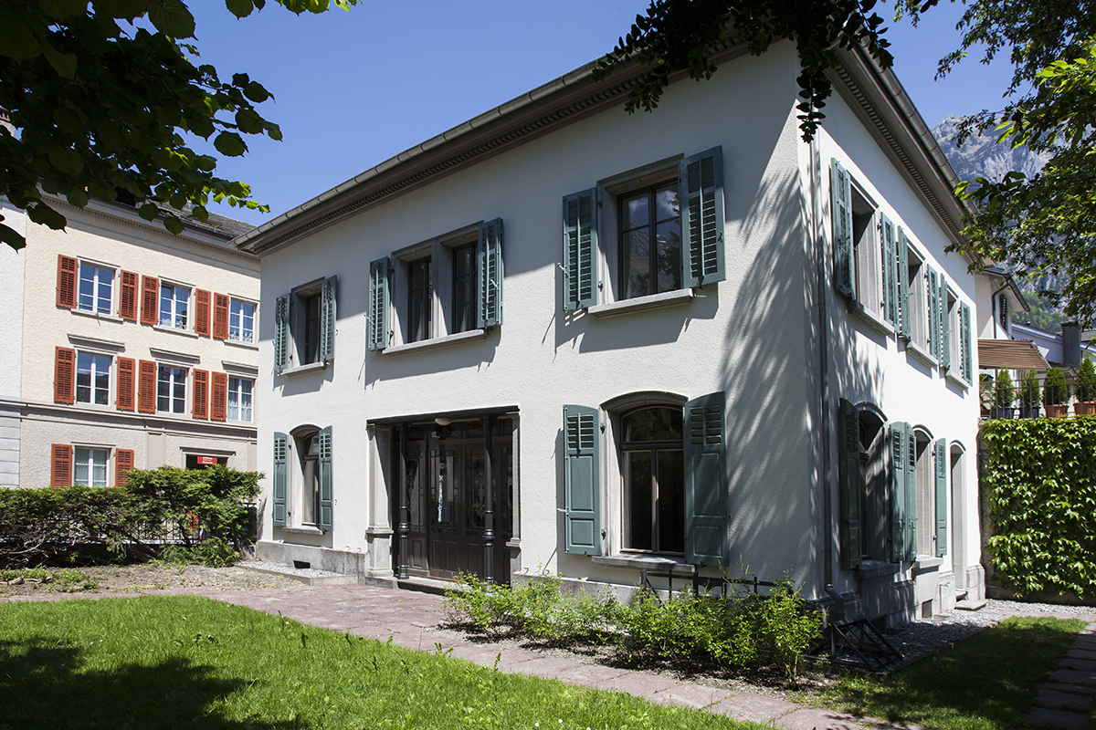 Mehrfamilienhaus Spielhof Glarus